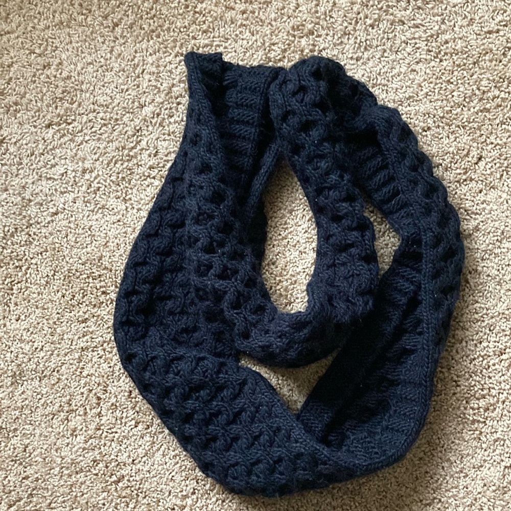 Michael Kors Black Infinity Scarf NWOT